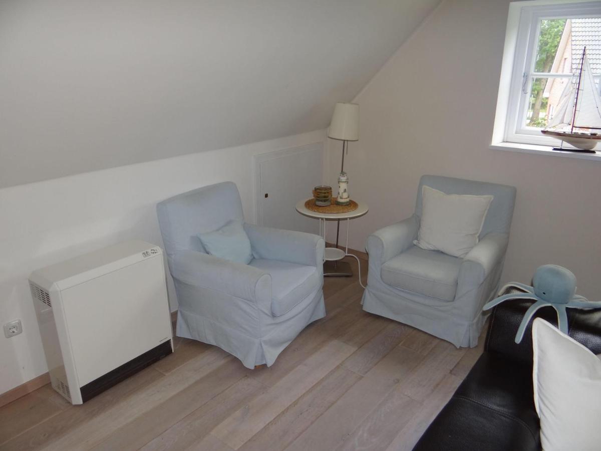Ferienwohnung-Dg-Im-Reetdachhaus-Im-Ort-Welt Bagian luar foto