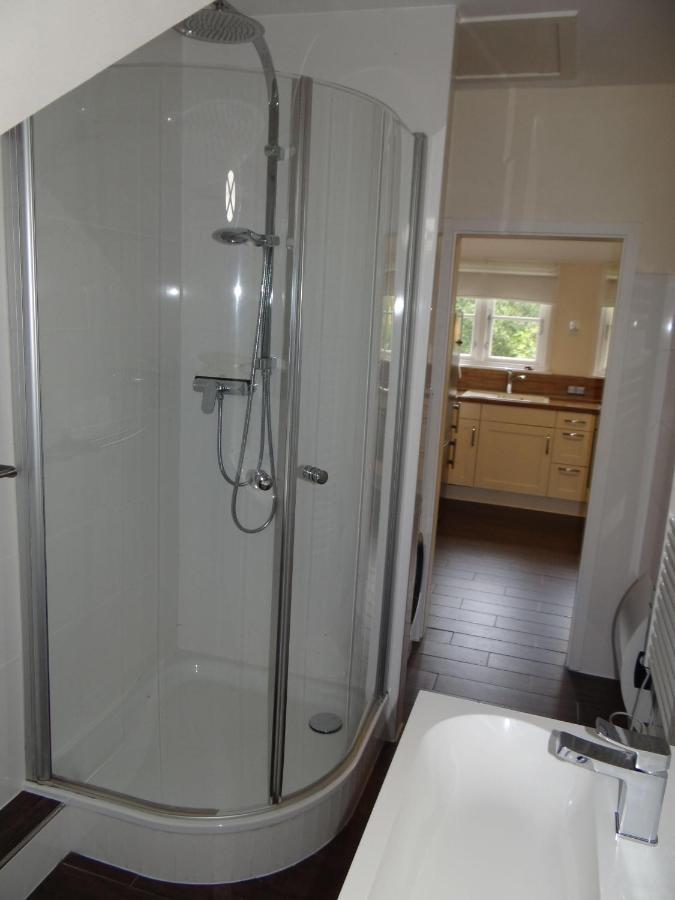 Ferienwohnung-Dg-Im-Reetdachhaus-Im-Ort-Welt Bagian luar foto
